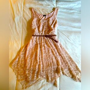 🤯 Lacy Lily Rose Midi Dress